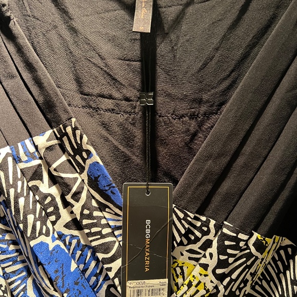 BCBG Max Azria Silk Geometric Dress - Picture 5 of 10